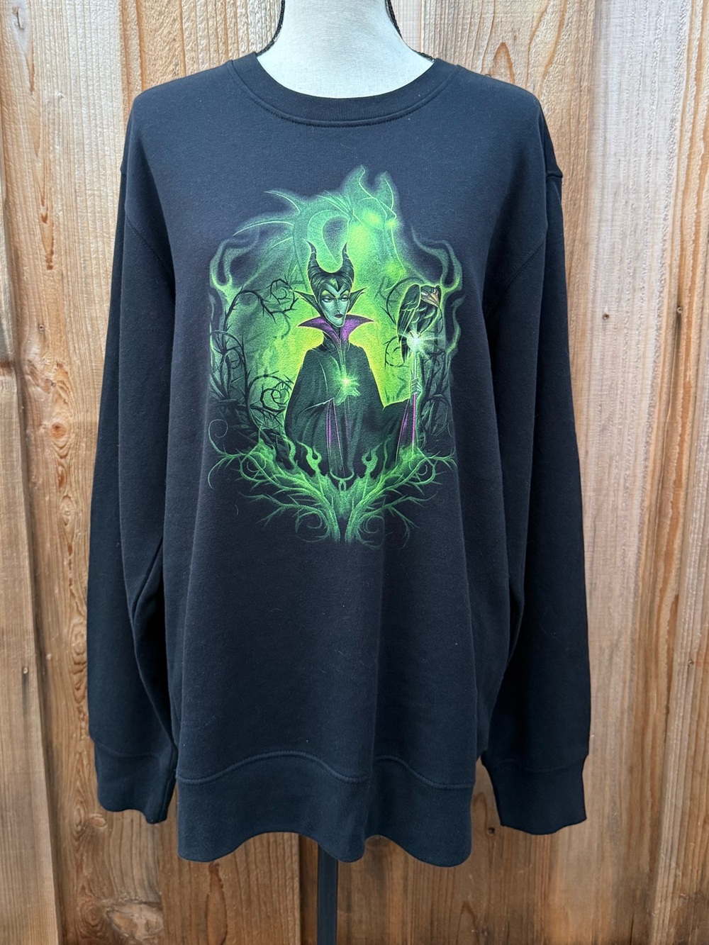 Oversize Black Graphic Crewneck Sweater with Green Maleficent Design